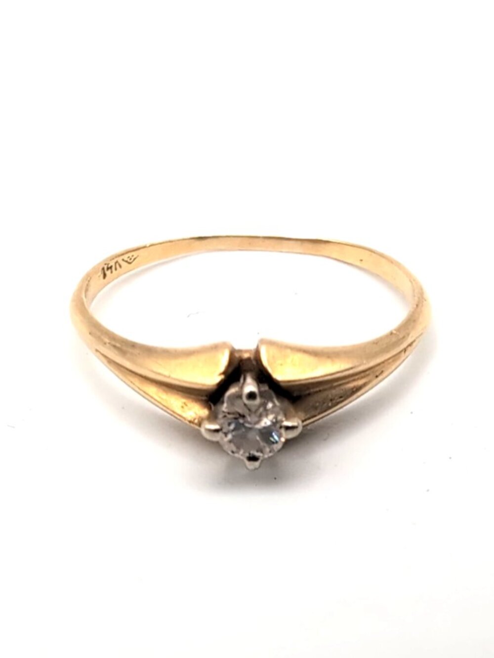 14k Yellow Gold 0.15ct Diamond Solitaire Ladies Ring sz 7.5 Weighs 1.66g GUC